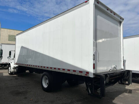 2016 Freightliner M2 106