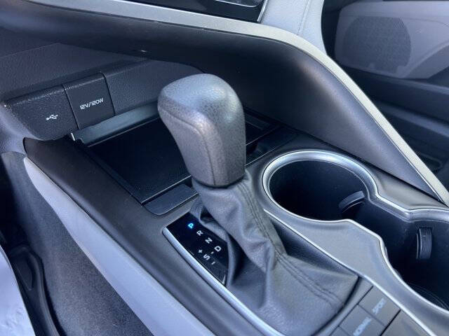 2022 Toyota Camry LE