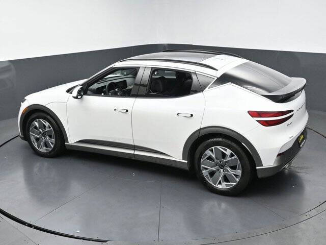 2025 Genesis GV60 Standard