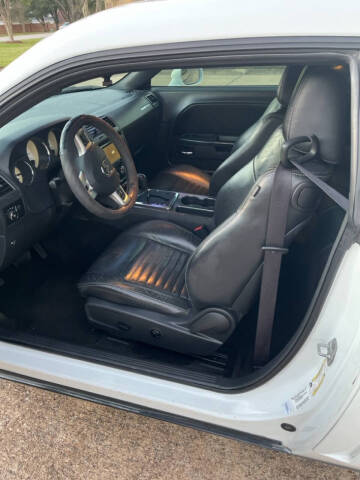 2013 Dodge Challenger SXT