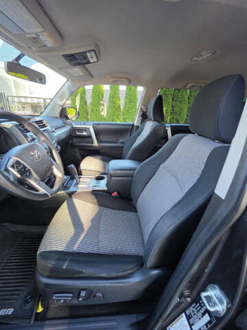 2017 Toyota 4Runner SR5