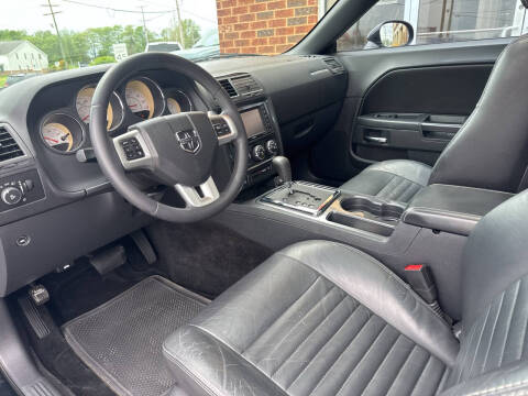 2014 Dodge Challenger SXT Plus