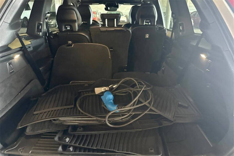 2019 Volvo XC90 T8 eAWD R-Design