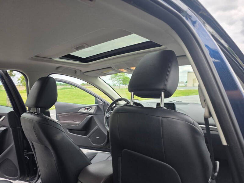2018 Mazda MAZDA3 Touring