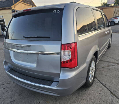 2015 Chrysler Town and Country Touring
