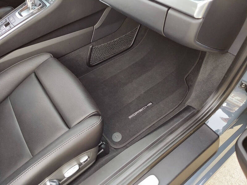 2017 Porsche 911 Carrera 4S