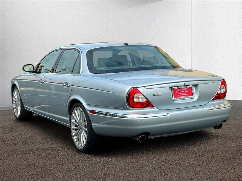 2007 Jaguar XJ Series XJR photo 3