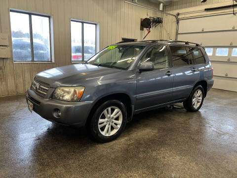 2007 Toyota Highlander Hybrid for sale at Sand's Auto Sales in Cambridge MN