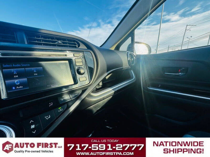 2015 Toyota Prius c Four