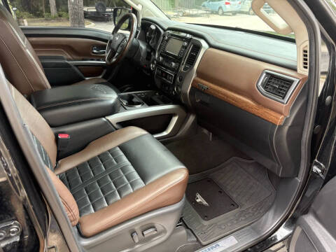 2017 Nissan Titan Platinum Reserve