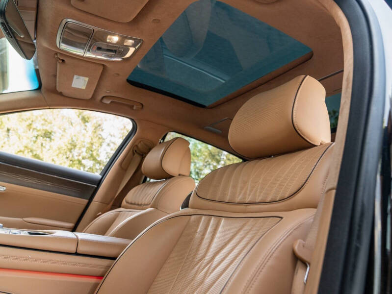 2023 Genesis G90 3.5T e-Supercharger