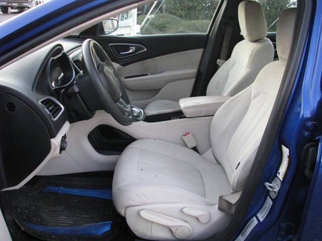 2015 Chrysler 200 Limited