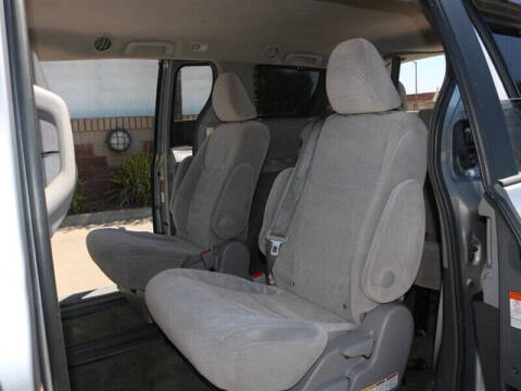 2017 Toyota Sienna LE 8-Passenger