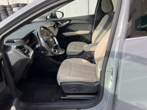 2022 Audi Q4 e-tron quattro Premium 50