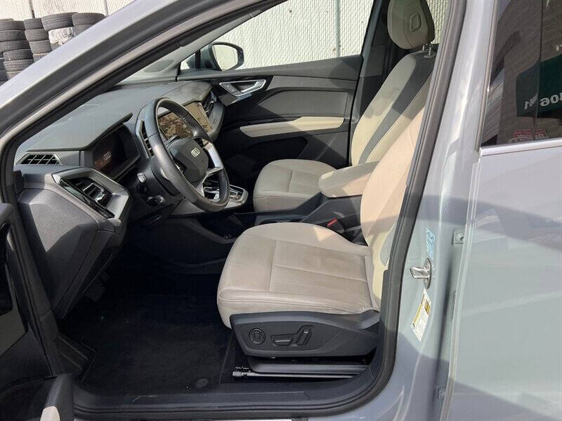 2022 Audi Q4 e-tron quattro Premium 50