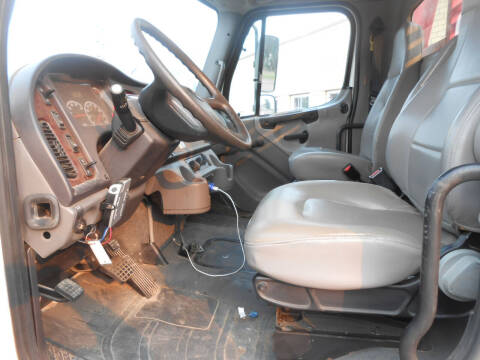 2007 Freightliner M2 106