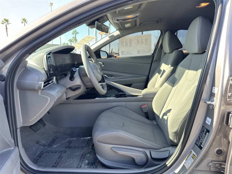 2024 Hyundai Elantra Hybrid Blue