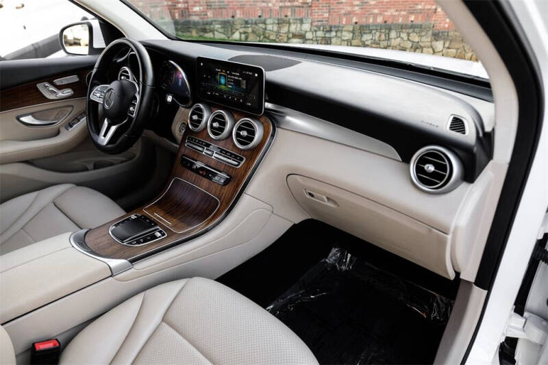 2022 Mercedes-Benz GLC GLC 300