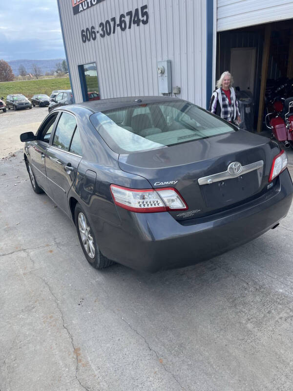 2011 Toyota Camry Hybrid