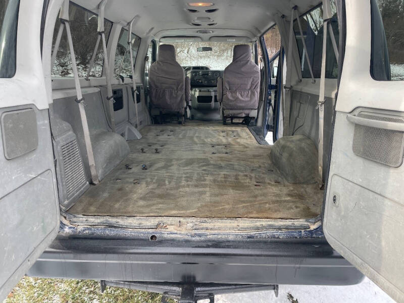 2011 Ford E-Series E-350 SD XLT