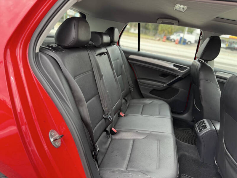 2015 Volkswagen Golf TSI S