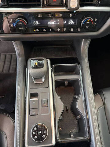 2022 Nissan Pathfinder Platinum