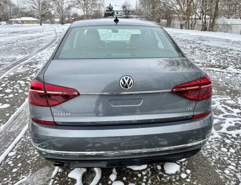 2017 Volkswagen Passat 1.8T R-Line