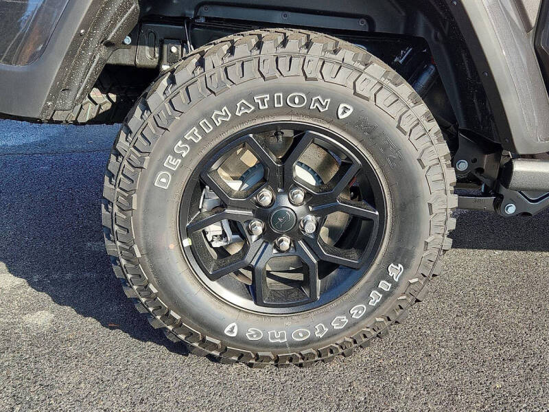 2025 Jeep Gladiator High Tide