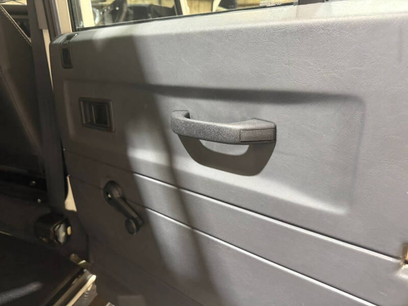 1990 Land Rover Defender