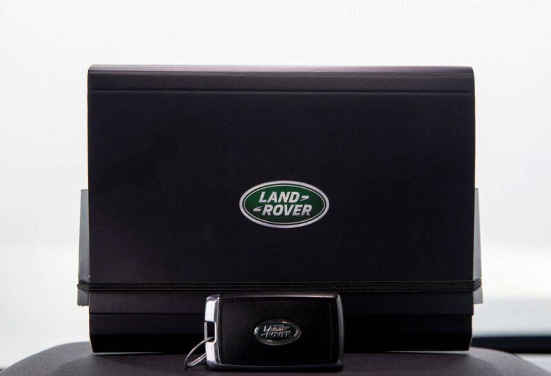 2025 Land Rover Range Rover Sport P360 SE