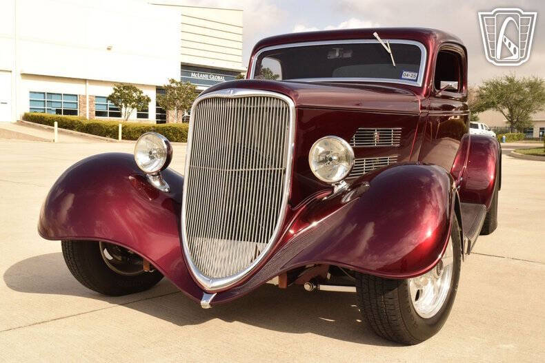 1933 Ford Model 18