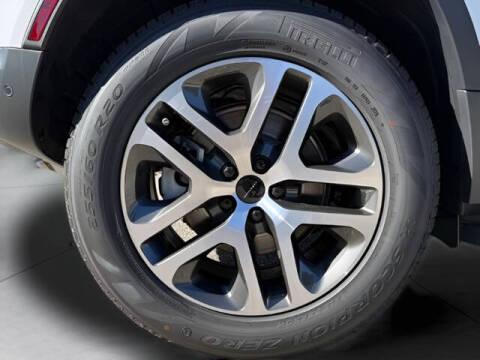 2026 Land Rover Defender 110 P300 S