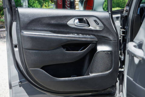2022 Chrysler Pacifica Hybrid Limited