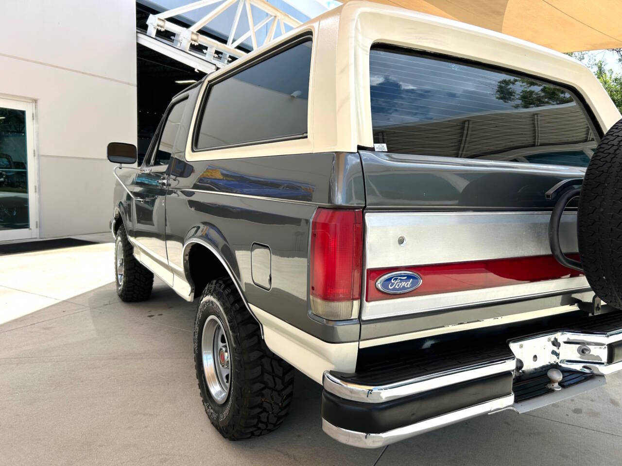 1989 Ford Bronco 13