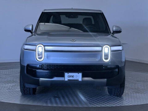 2025 Rivian R1T