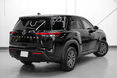 2025 Nissan Pathfinder S