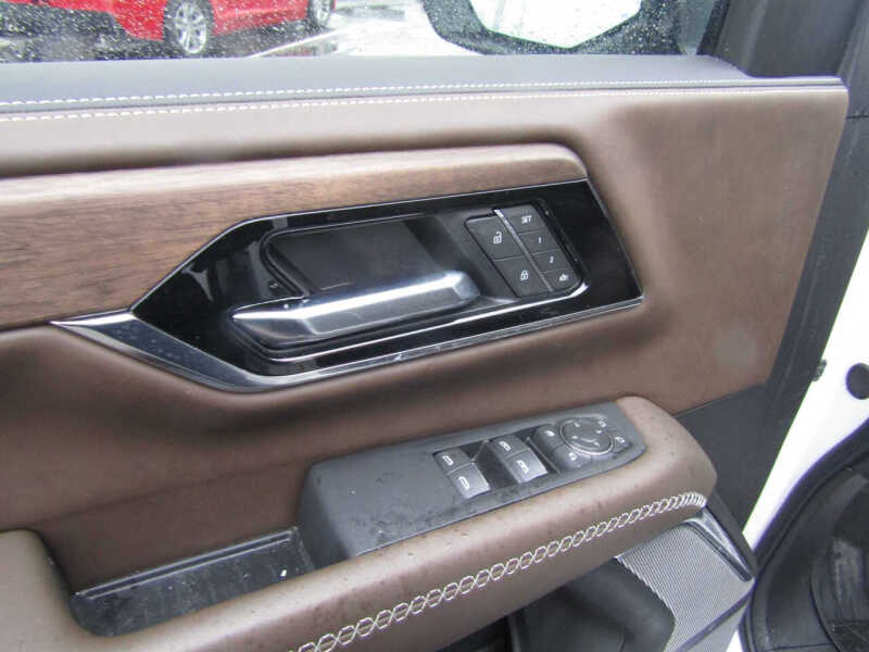 2025 GMC Yukon Denali Ultimate