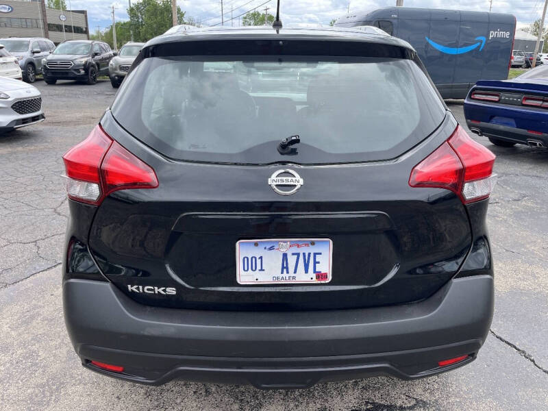2019 Nissan Kicks S