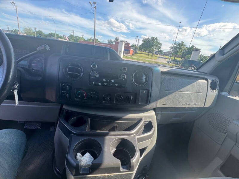 2011 Ford E-Series E-350 SD
