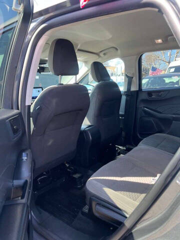 2022 Ford Escape SE