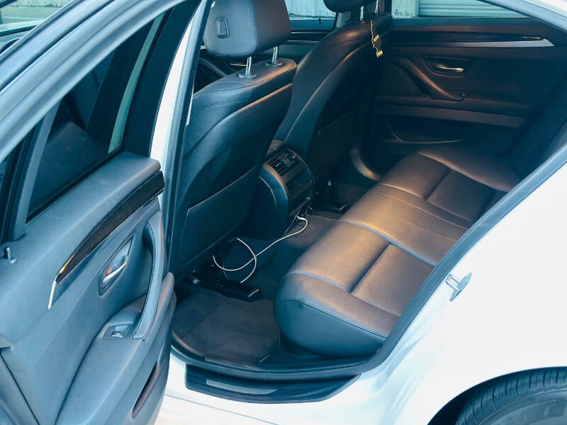 2016 BMW 5 Series 528i