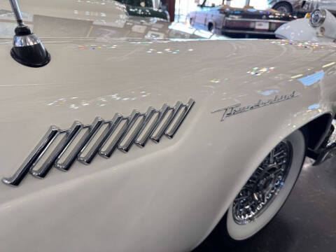 1957 Ford Thunderbird