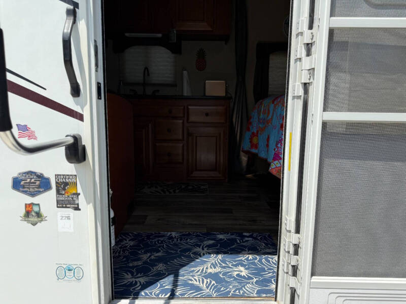 2018 Arctic Fox 22G Travel Trailer