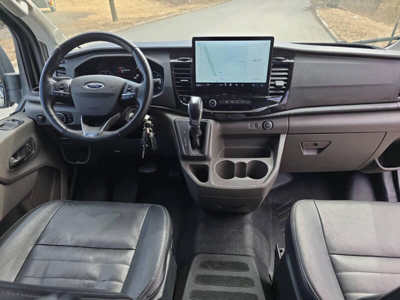 2023 Ford Transit 350 XLT