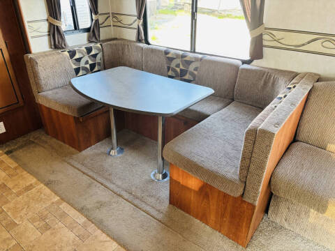 2011 Coachmen RV Freedom Express 292BHDS