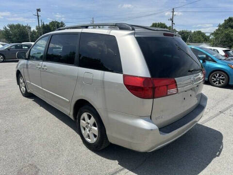 2004 Toyota Sienna