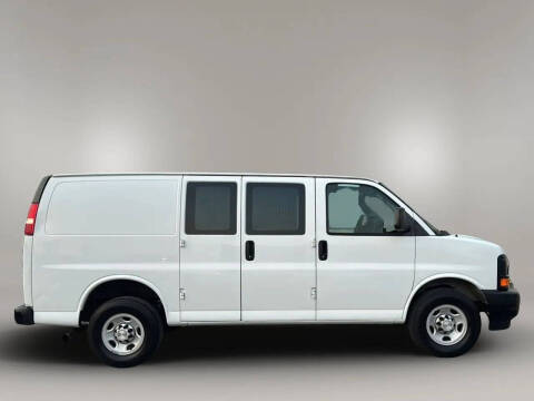 2017 Chevrolet Express 2500