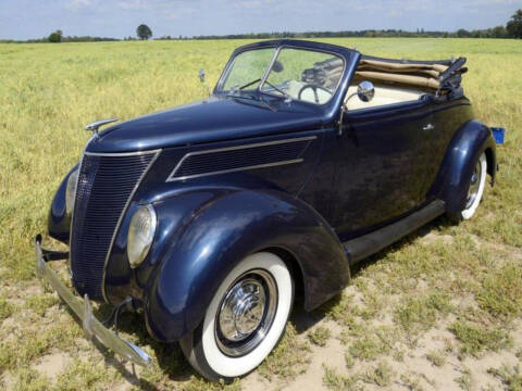 1937 Ford Cabriolet 