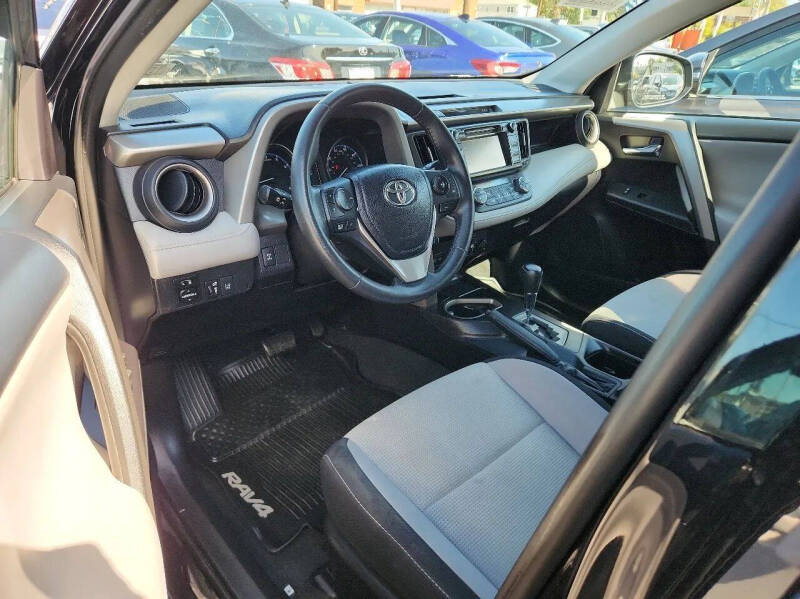 2017 Toyota RAV4 XLE