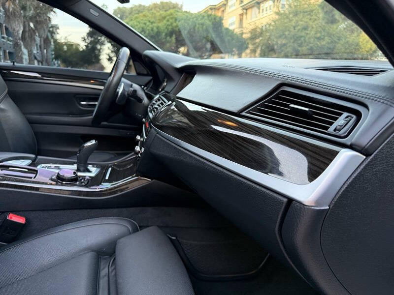 2016 BMW 5 Series 550i